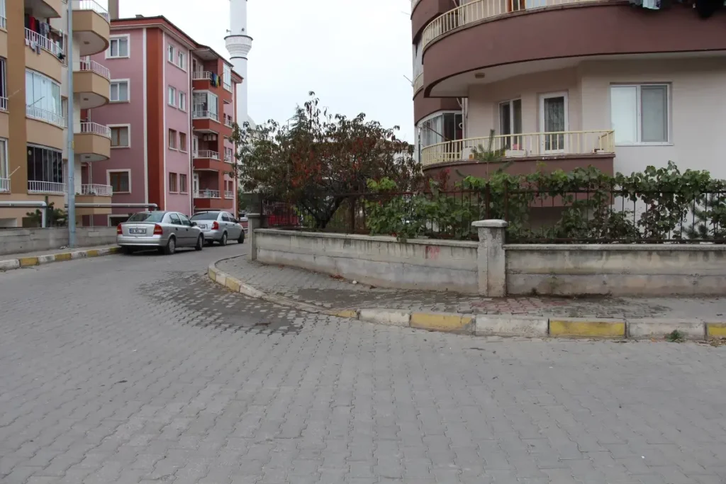 Kıskançlık Cinayeti: Eski Eş Bıçakladı, İntihara Kalkıştı