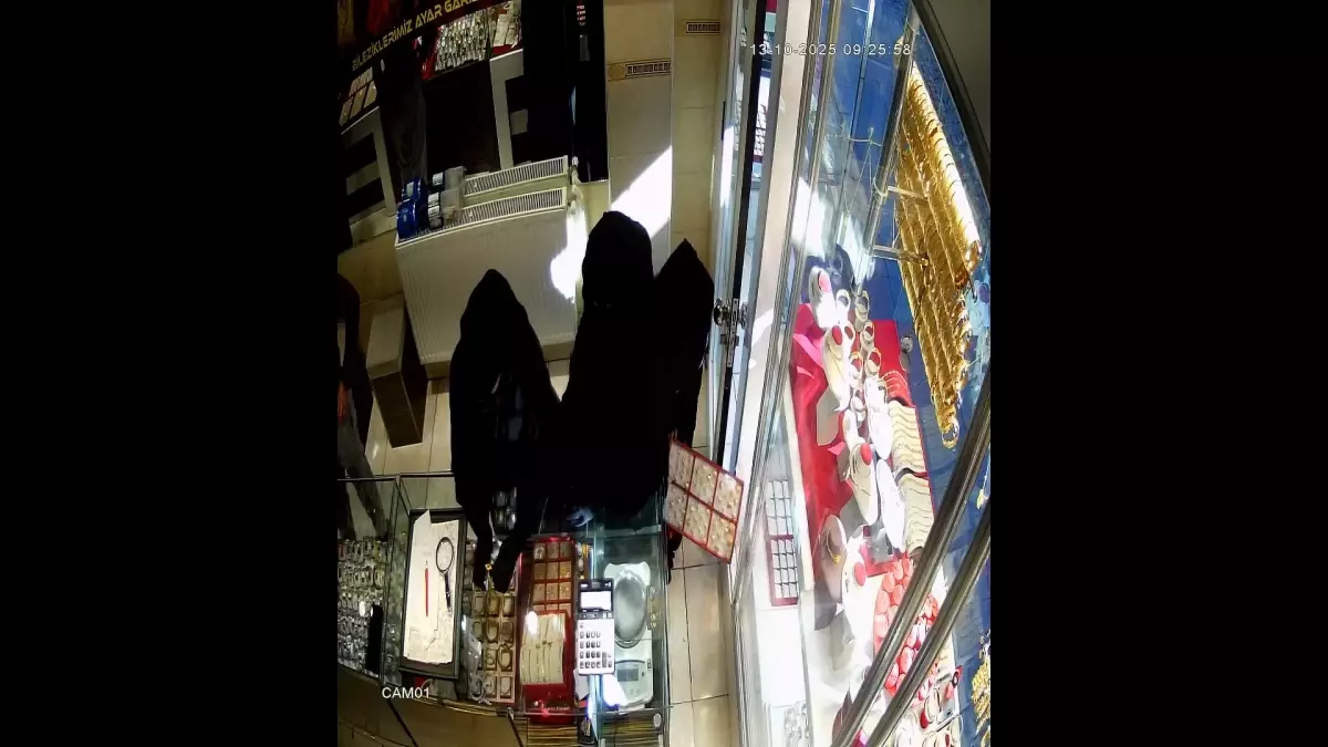 Konyalı Kuyumcuyu 1.2 Milyonluk Hırsızlık Şokuna Uğrattılar