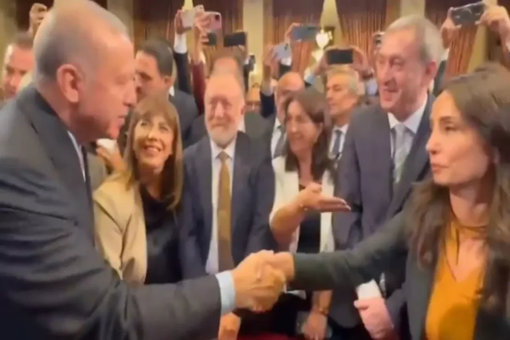Erdoğan’dan DEM Parti’ye Geç Gelen Tokalaşma