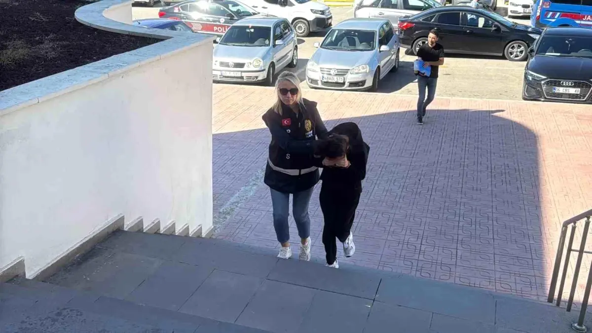 Kırgızistanlı Kadın, Bebeğini Terasa Bıraktı; Tutuklandı