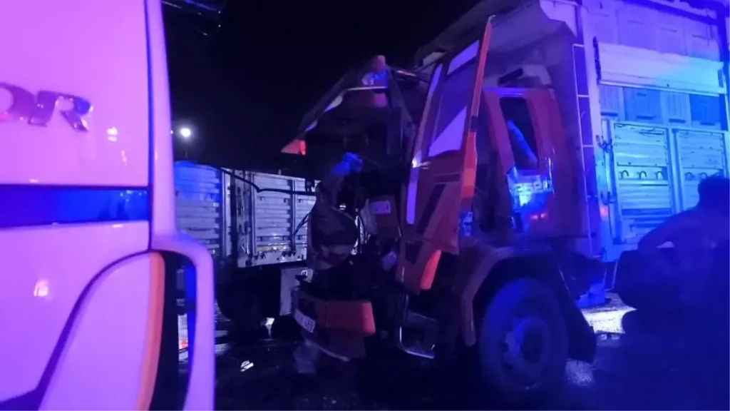 Tırların Çarpışması Sonucu Trafik Kazası: 1 Yaralı