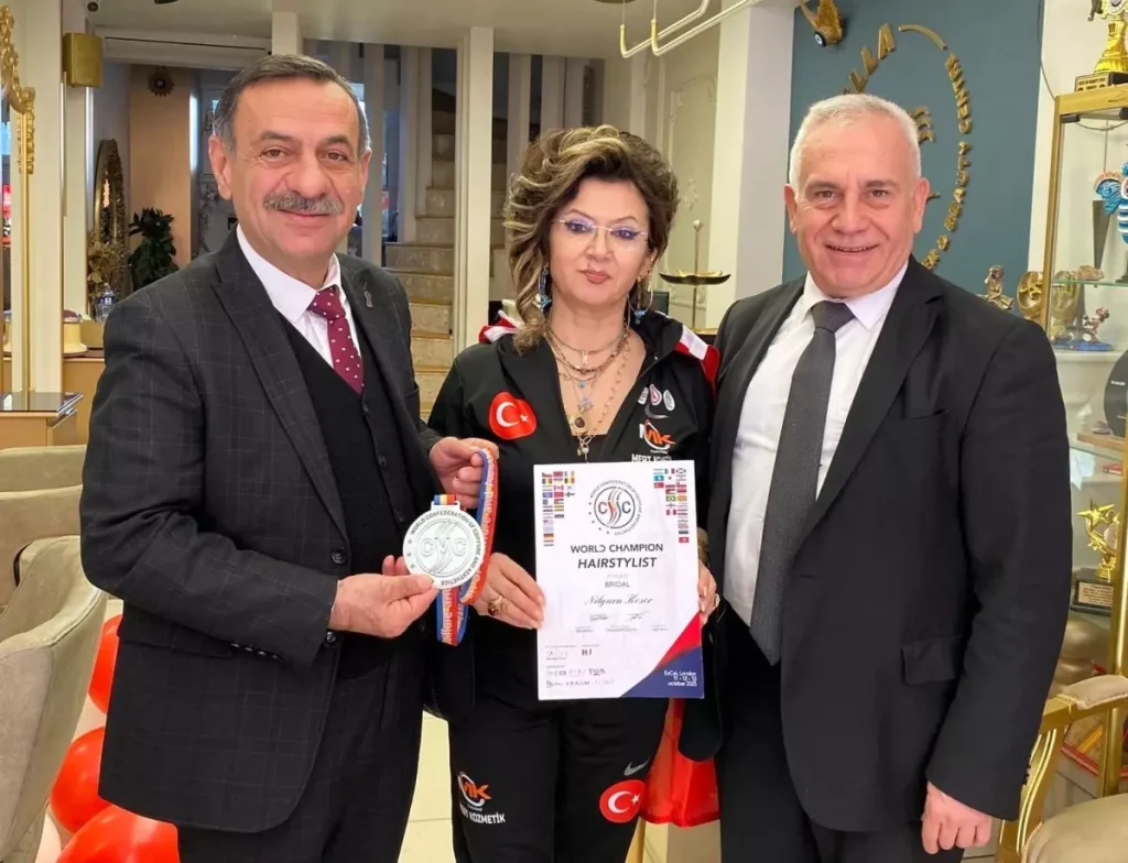 Denizli’nin Gururu: Dünya 2.’si Kadin Kuaför