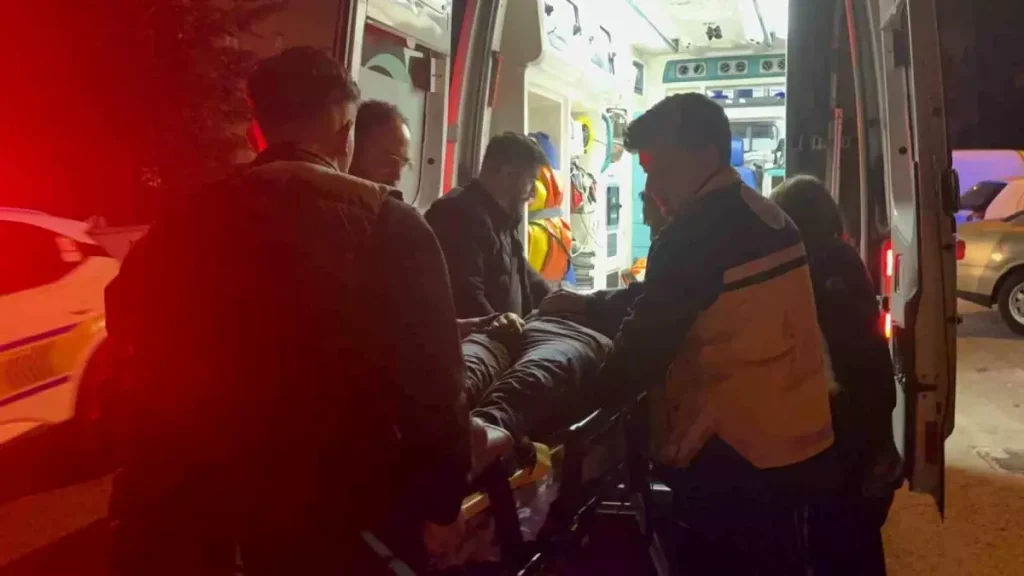 Elektrikli Bisiklet Sürücüsü Kamyonetin Altında Kaldı