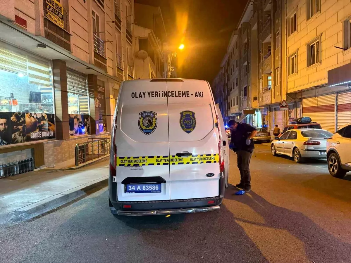 Esenyurt’ta Kahvehaneye Silahlı Saldırı