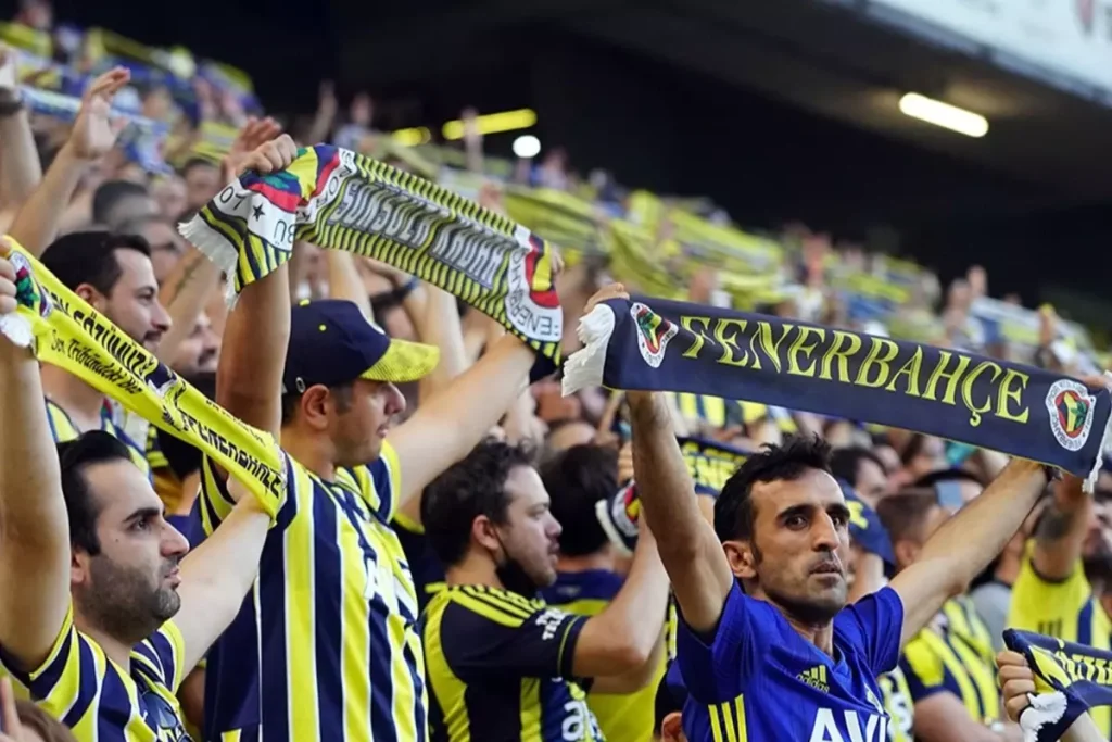 Fenerbahçe’de İki Oyuncu İçin Kritik Karar