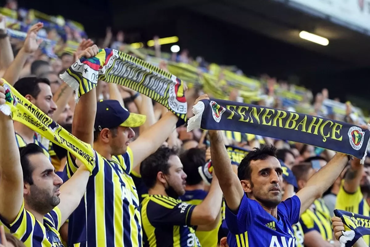 Fenerbahçe’de İki Oyuncu İçin Kritik Karar