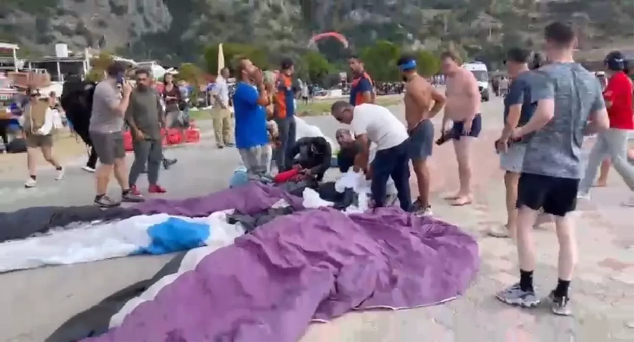 Havada Tehlikeli Çarpışma: 3 Paraşütçi Yaralandı