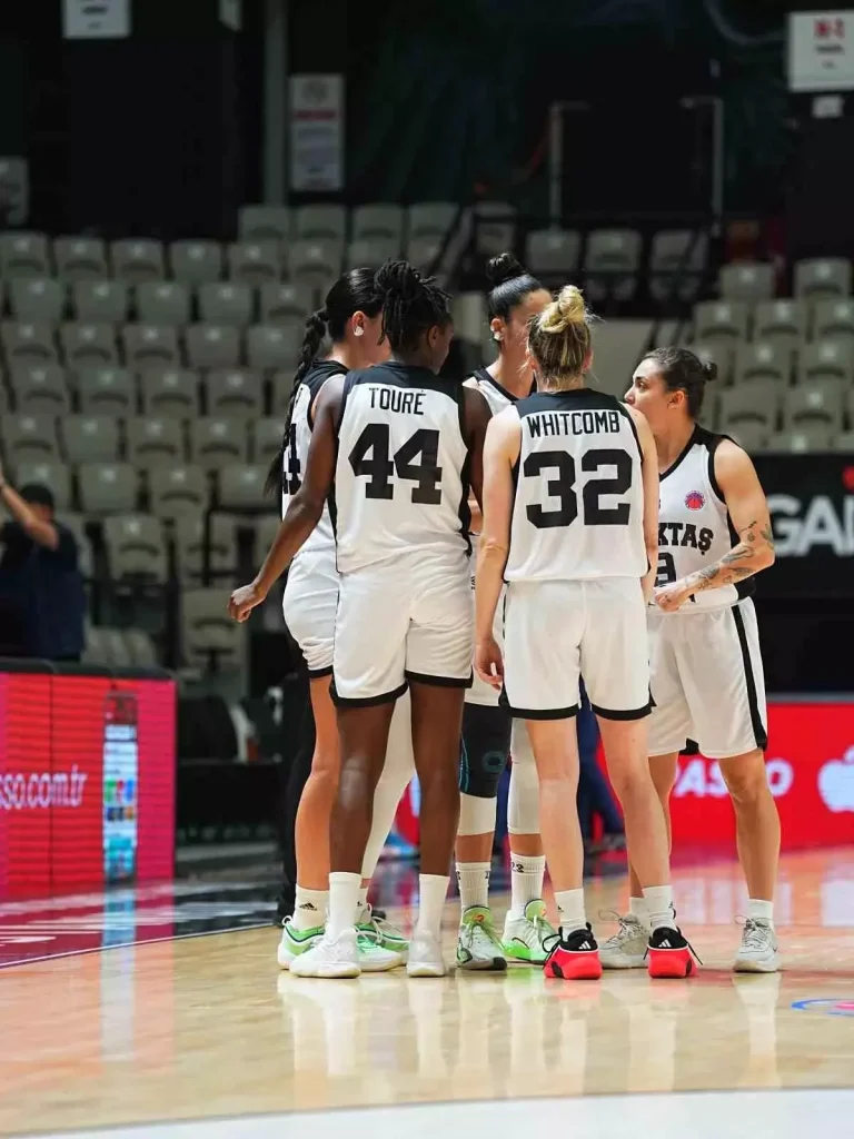 Basketbol Şampiyonası: Beşiktaş Farklı Kazandı