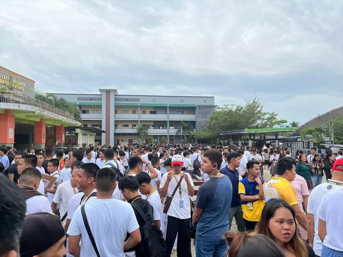 Filipinler ve Papua Yeni Gine’de Deprem Şoku