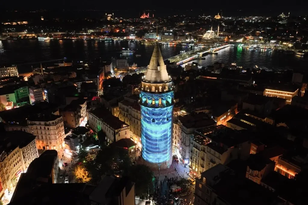 Teknoloji ve Sanatın Buluşması: Galata Kulesi’nde Mapping Gösterisi