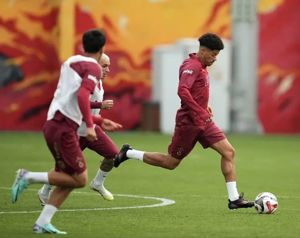 Galatasaray, Süper Lig’de Başakşehir Karşısında Form Düşüşü Sonrası