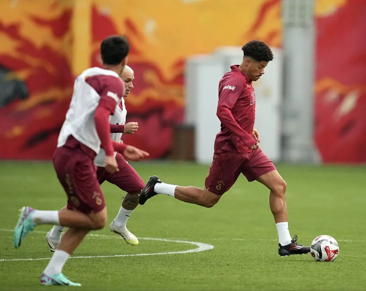 Galatasaray, Süper Lig’de Başakşehir Karşısında Form Düşüşü Sonrası