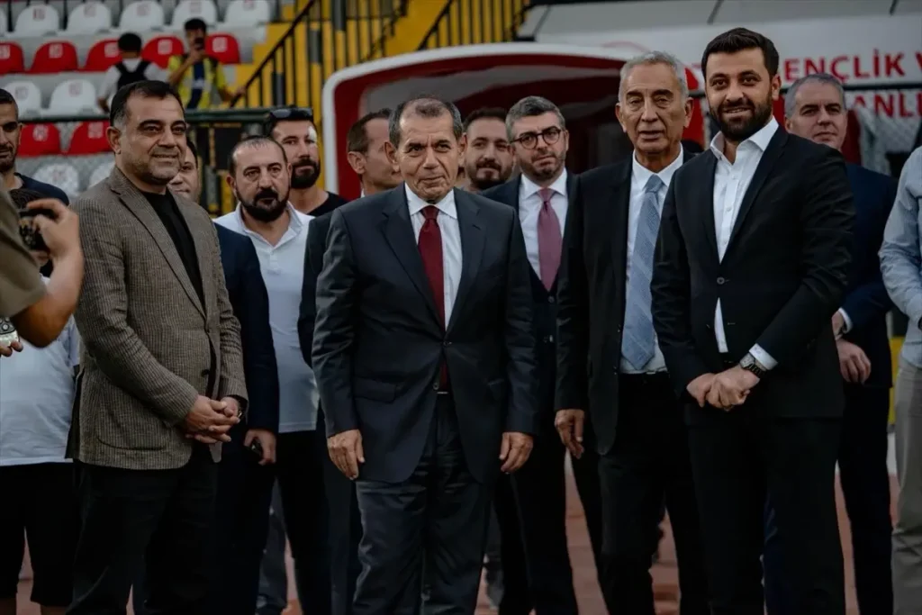 Galatasaray Başkanı Dursun Özbek Mardin’de Takımla Buluştu