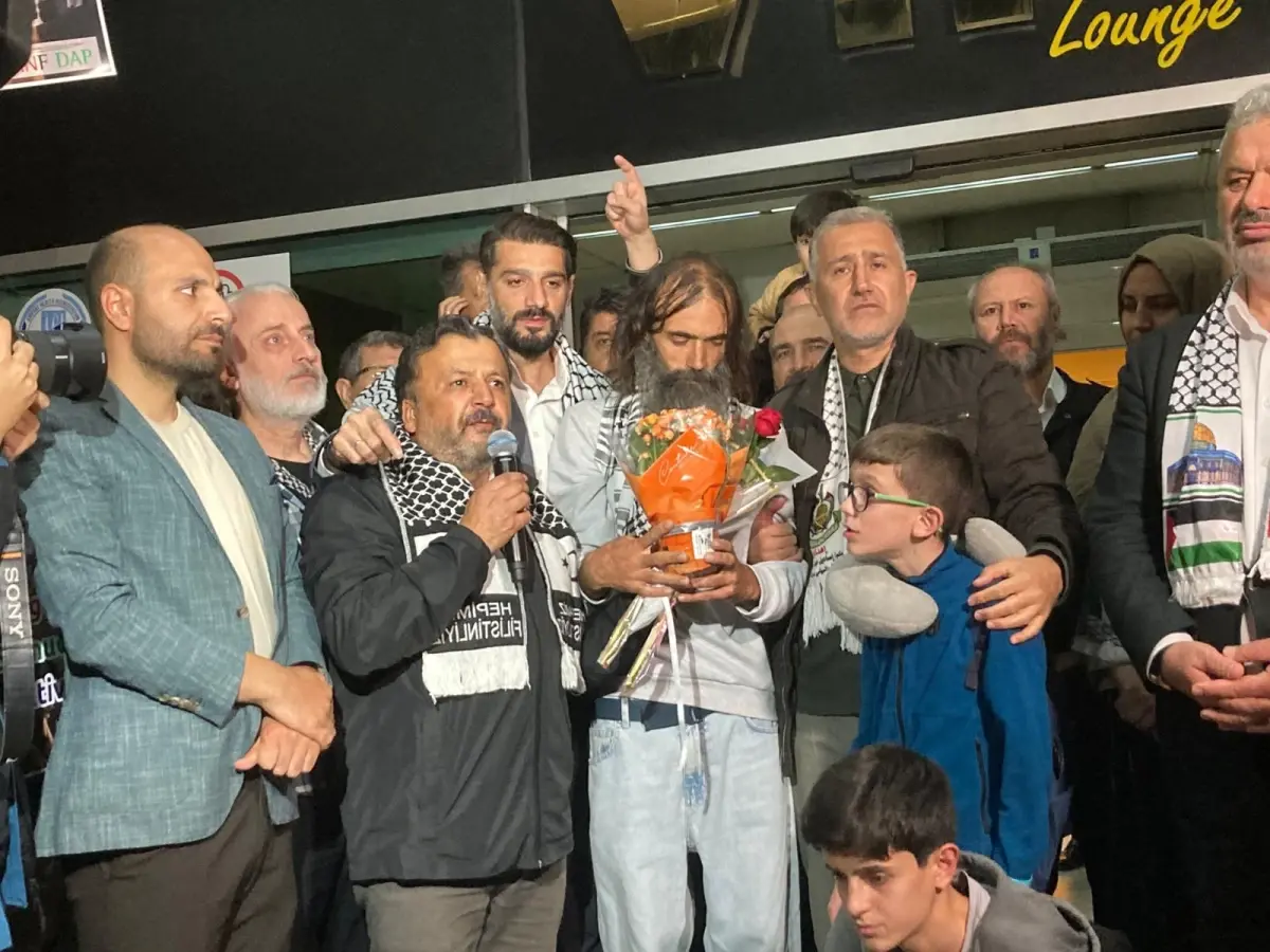 Gazze’ye Yardım Götüren Aktivist Türkiye’ye Döndü