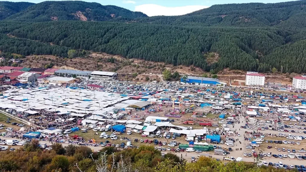 Gerede Panayırı İkinci Etabı ile Ziyaretçilerini Ağırlıyor