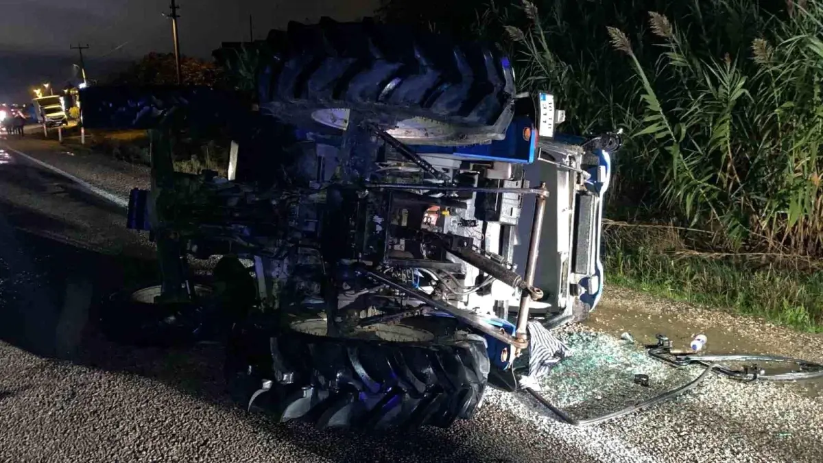 Gönen’de Otomobil Traktöre Çarptı: 2 Yaralı