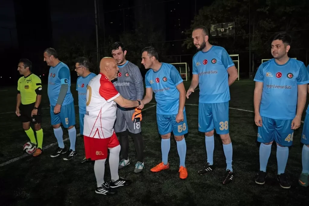 HAK-İŞ Yöneticileri ve Gazeteciler Sahada Birleşti