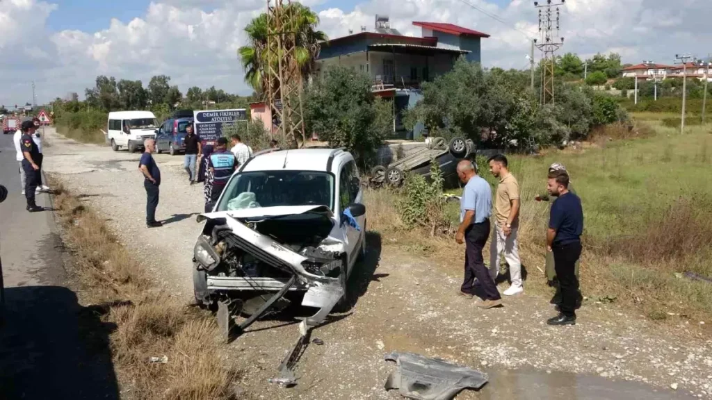 “Kazada Kuzenlerin Arabaları Çarpıştı: 1 Yaralı”