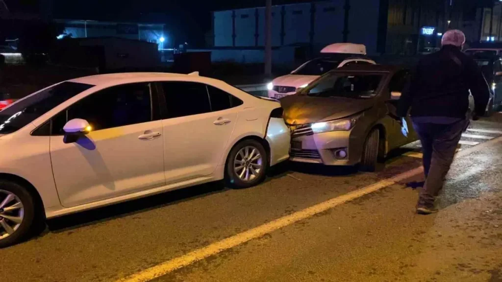 İnegöl’de Zincirleme Kaza: 5 Yaralı