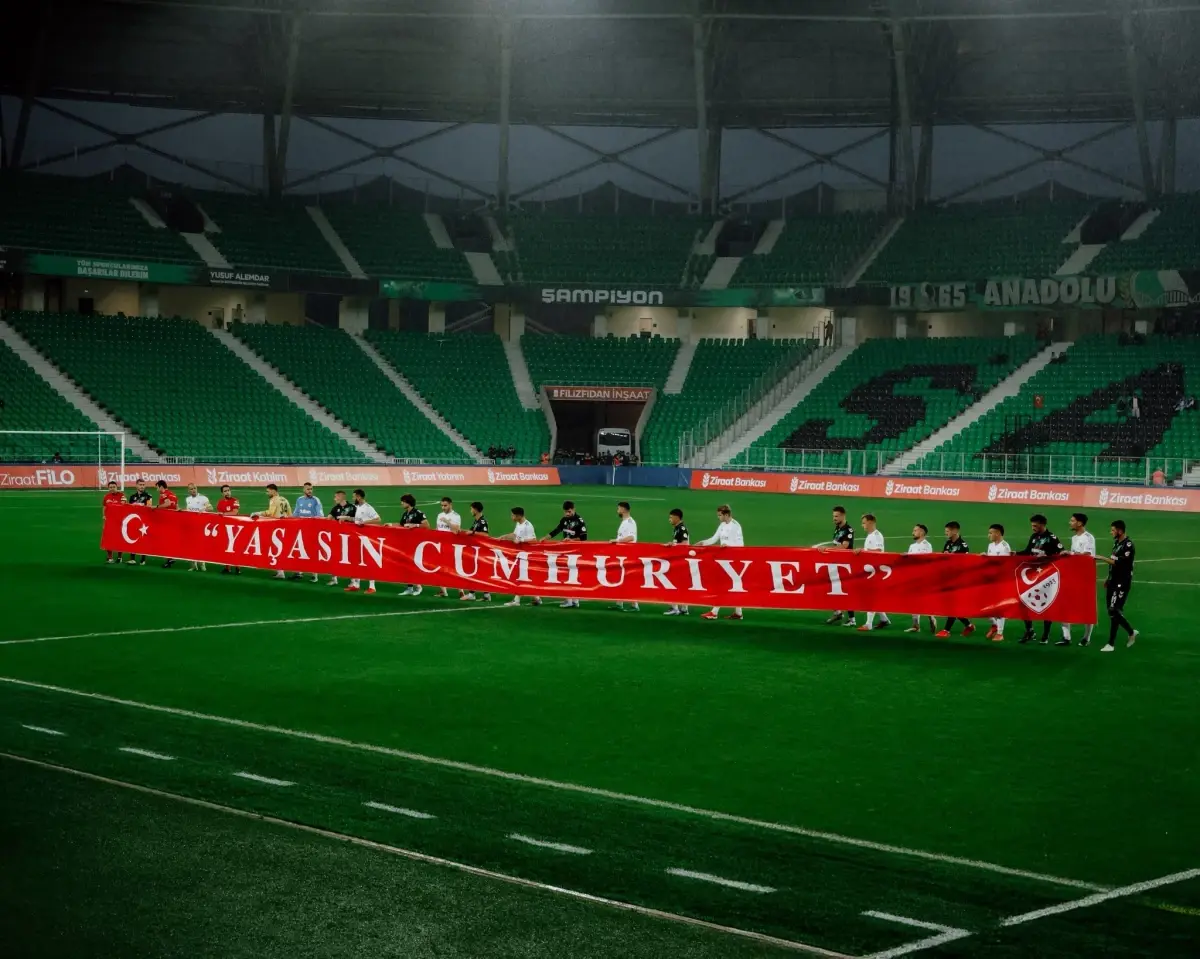 Sakaryaspor, İnegölspor’u 4-0 Mağlup Etti