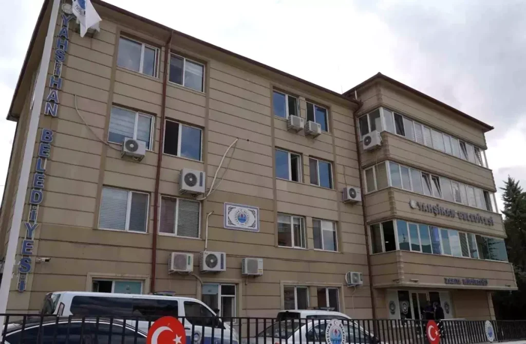 Belediye Başkanı ve Yöneticilerinin Mal Varlıklarına El Konuldu