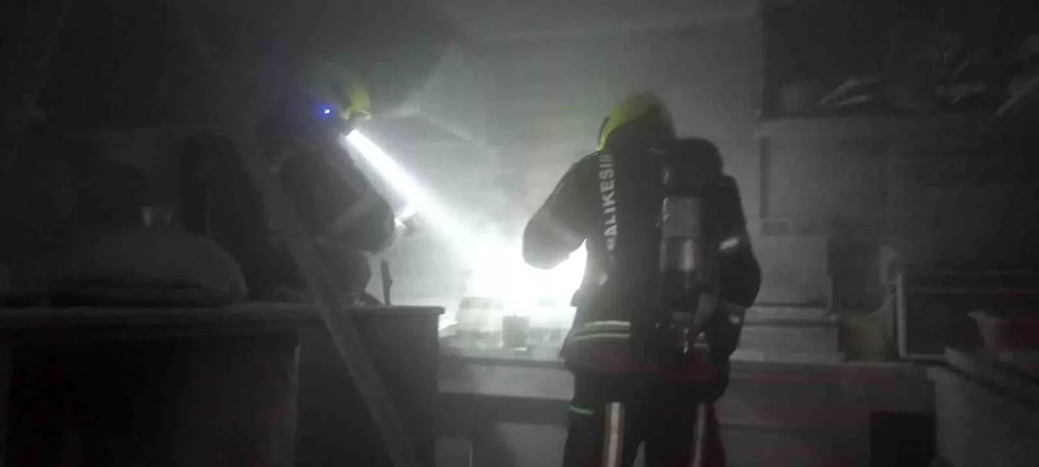 İşyerinde Fritöz Yangını Panik Yarattı