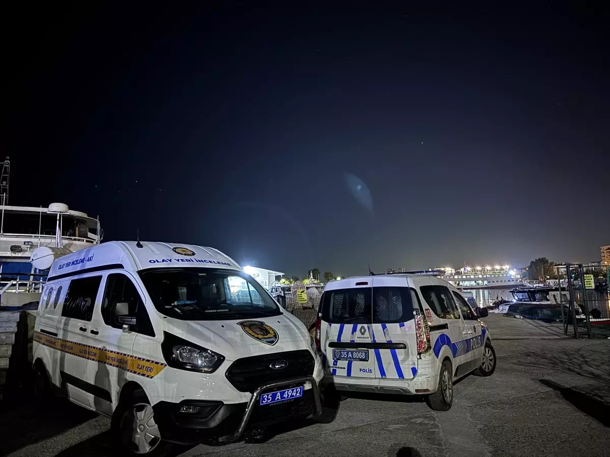 İzmir’de Bostanlı Sahilinde Erkek Cesedi Bulundu