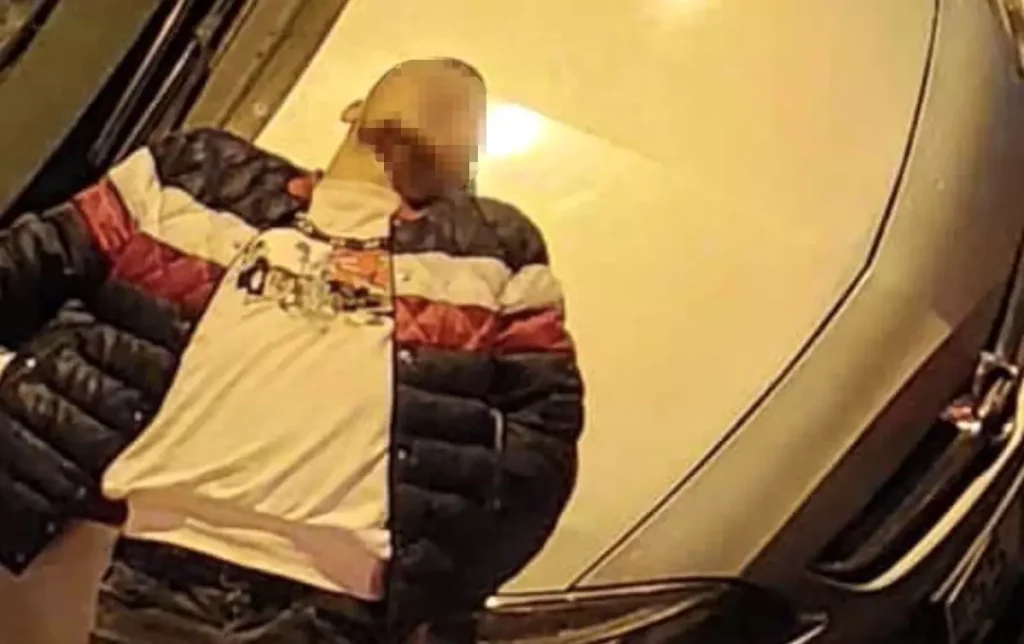 Sarhoş Şahıs Avizeci Dükkanında Uyuya Kaldı