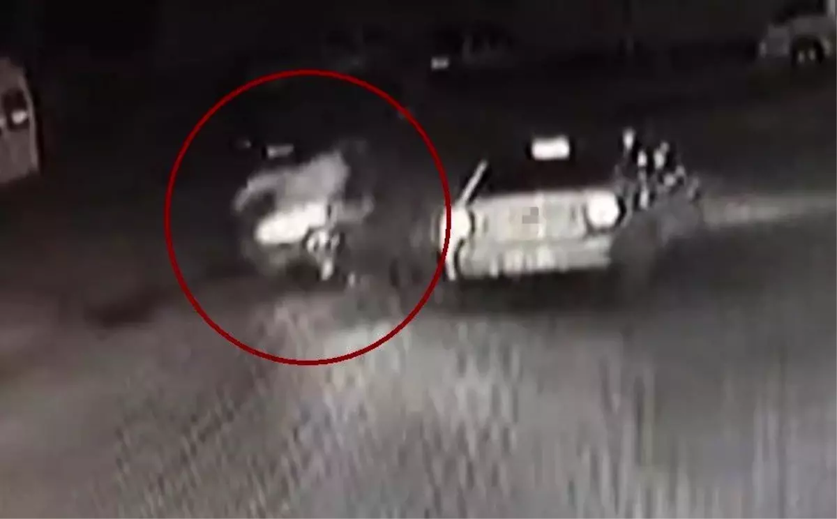 Kaza Anı Güvenlik Kamerasında: Motosiklet Sürücüsü Yaralandı