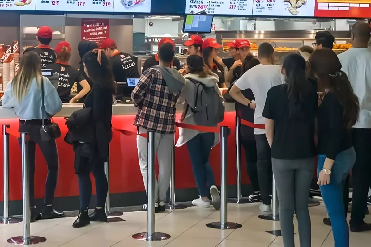 KFC ve Pizza Hut’ın Sahibi Şirket İflas Etti