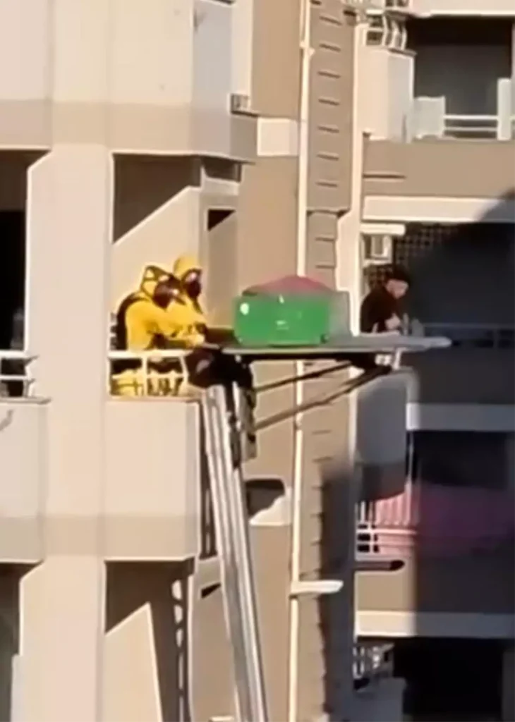 Kötü Koku İhbarı Sonrası Yaşlı Adamın Cesedi Bulundu