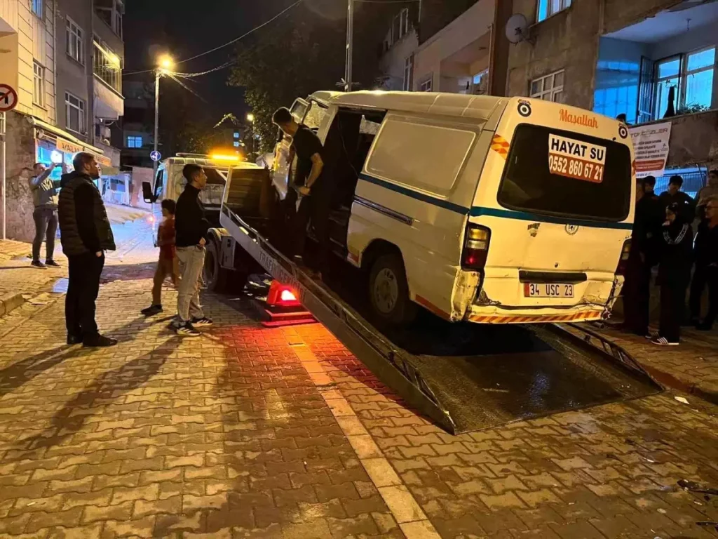 İstanbul Küçükçekmece’de Zincirleme Araç Kazası