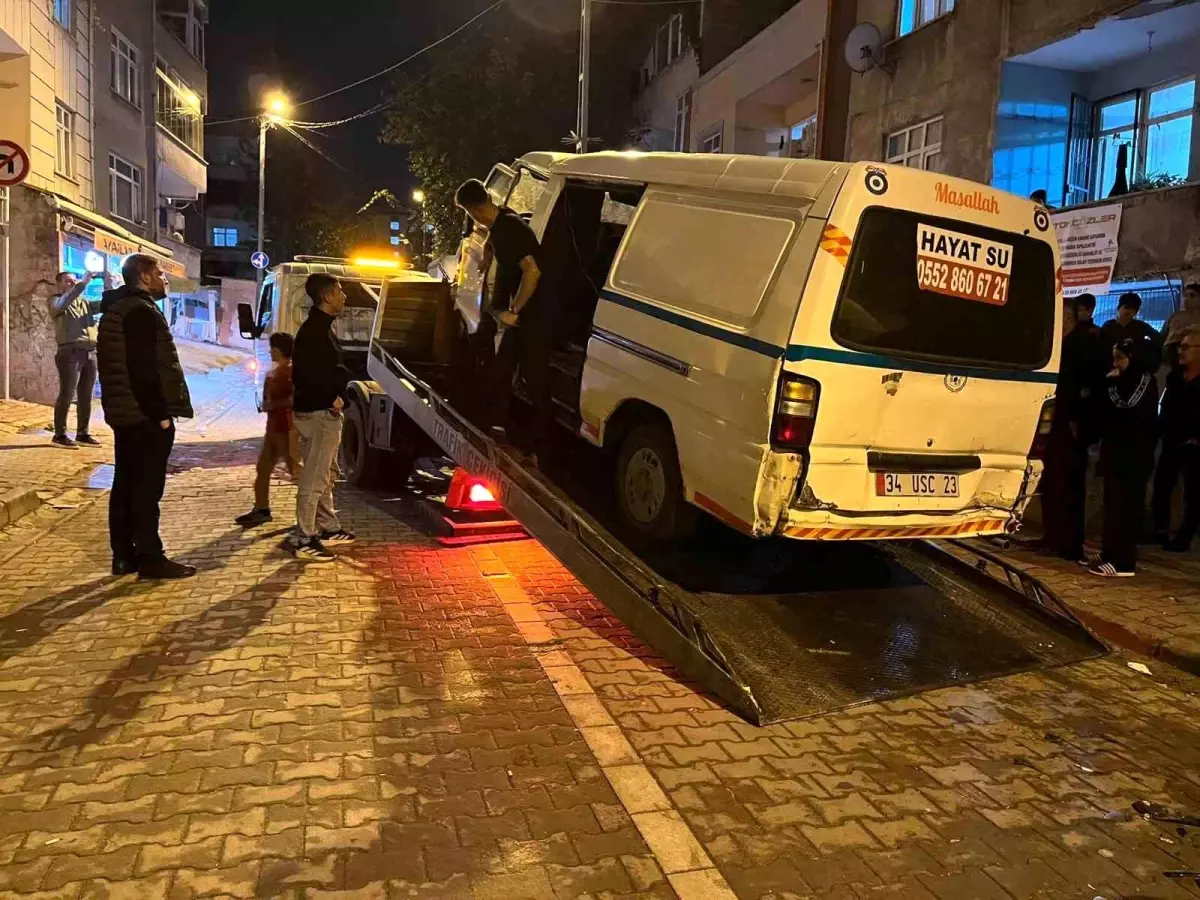İstanbul Küçükçekmece’de Zincirleme Araç Kazası