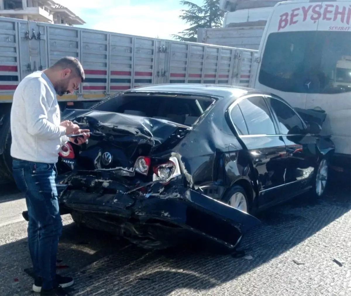 Konya’da Zincirleme Trafik Kazası: 2 Yaralı