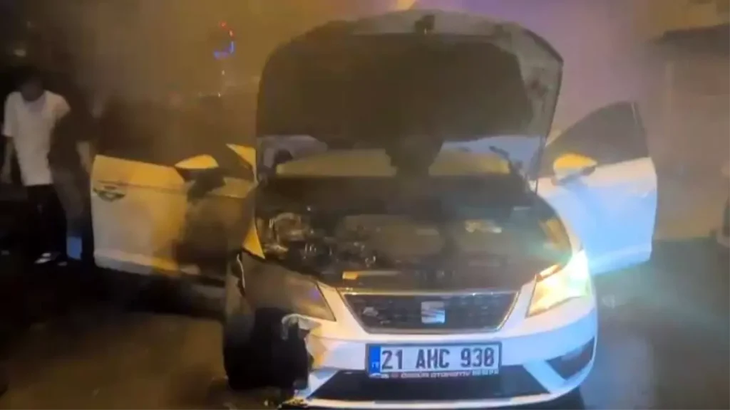 “Kurtalan’da Seyir Halindeki Araç Alev Aldı”