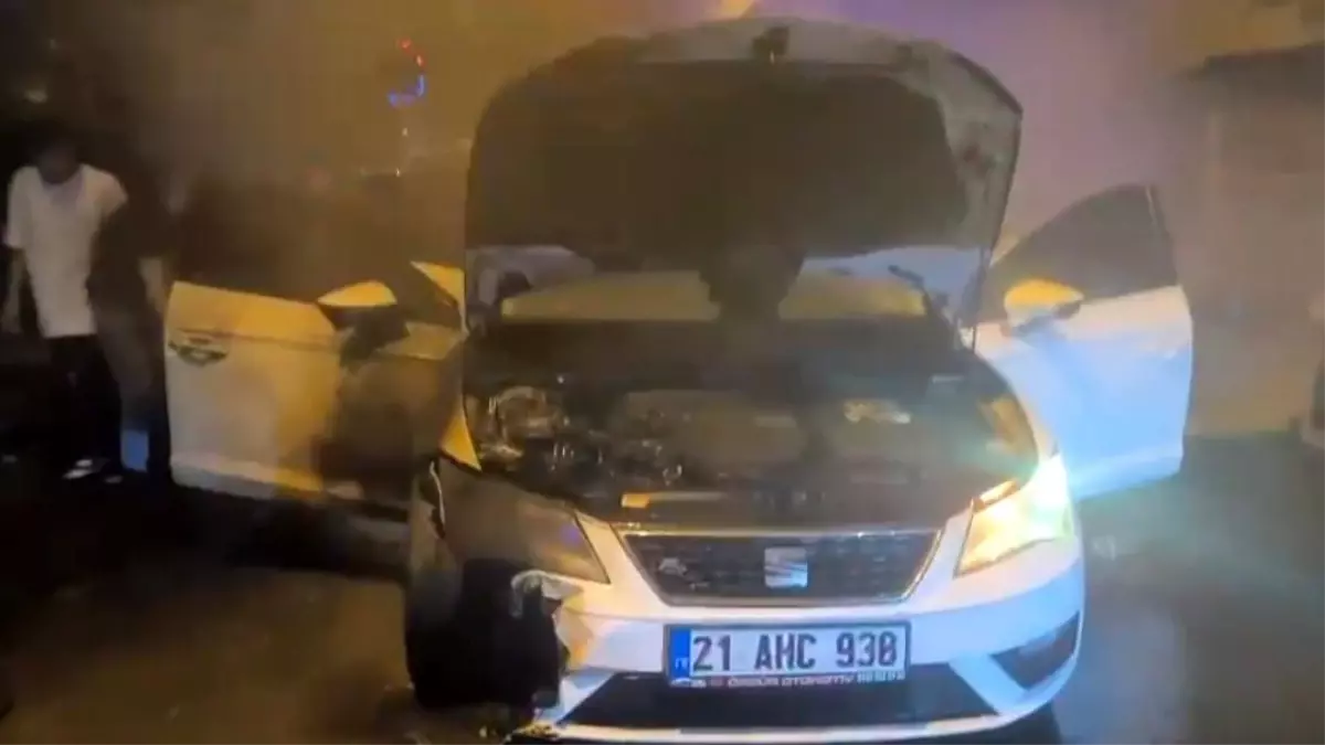 “Kurtalan’da Seyir Halindeki Araç Alev Aldı”