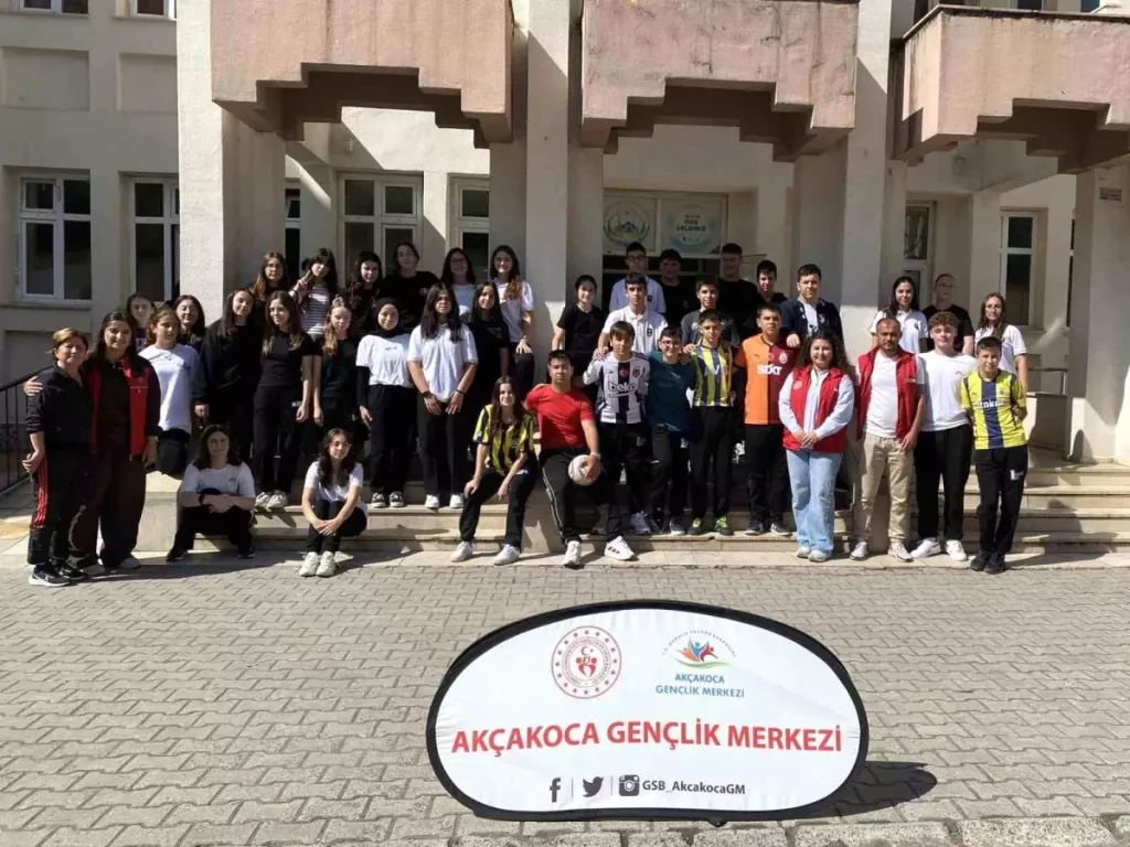 Gençlik Merkezi’nden Liselilere Sporla Tanıtım