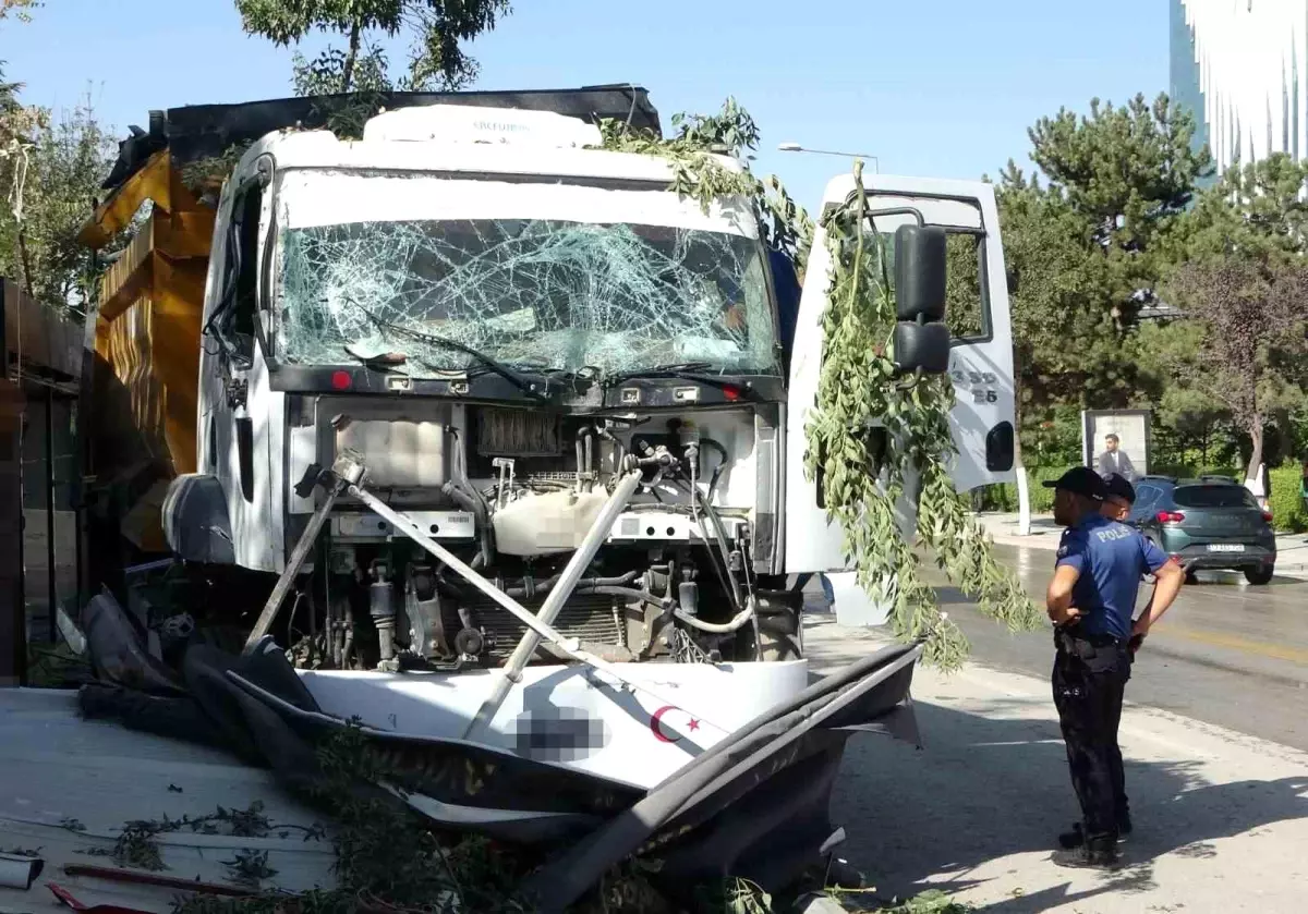 Trafik Kazaları Şehri Sarstı: Malatya’da Hafriyat Kamyonu Kaza yaptı
