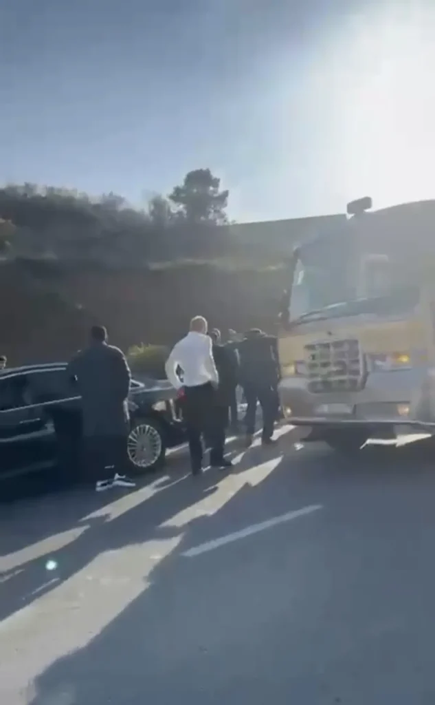 Düğün Konvoyu Kaosu: Otoyol Trafiğe Kapandı