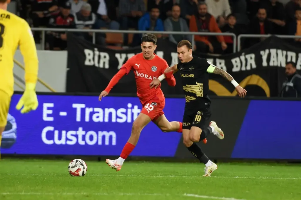 Arca Çorum FK, Manisa FK’yı 3-1 Mağlup Etti