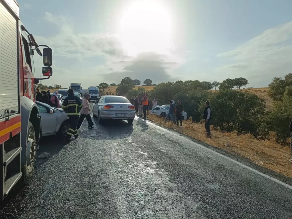 Mardin Mazıdağı’nda Otomobil Çarpışması: 4 Yaralı