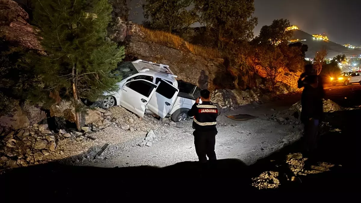 Mardin’de Trafik Kazası: Sürücü UMKE Ekipleri Tarafından Kurtarıldı