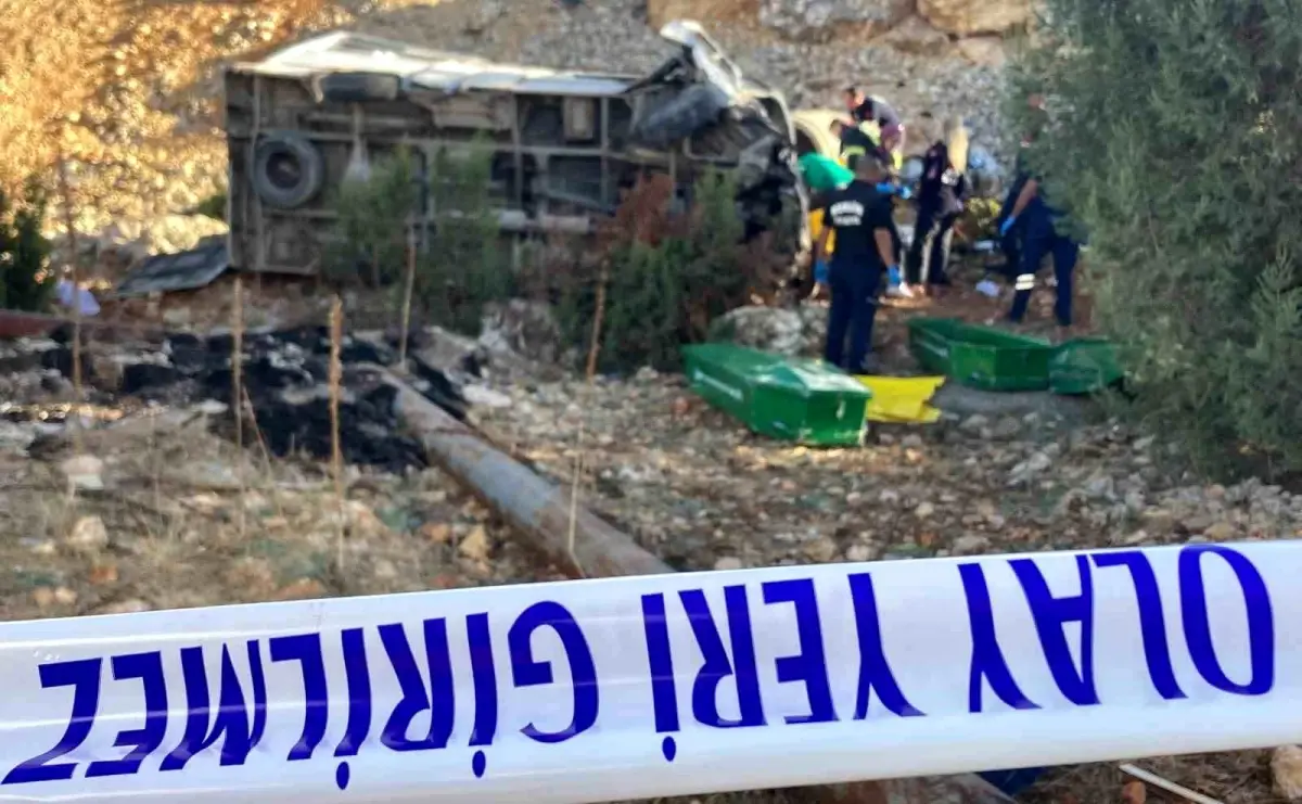 Tarım İşçilerini Taşıyan Minibüs Kazasında Ölü Sayısı 6’ya Çıktı