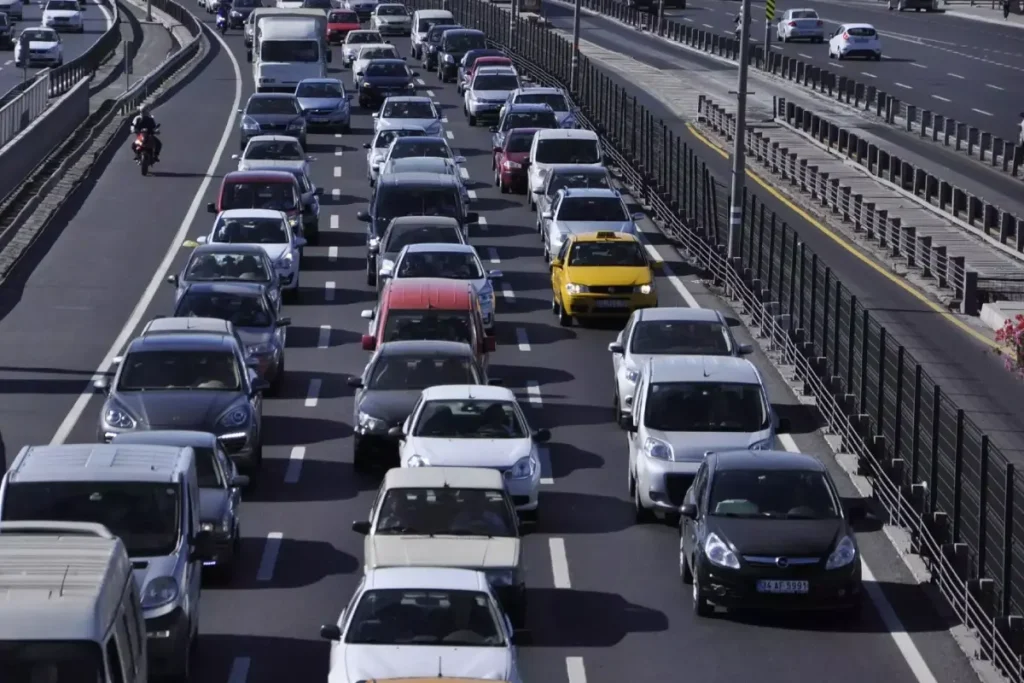 Akaryakıt Fiyatları Artışa Geçti: Motorine Zam Geliyor