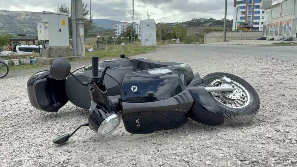 Motosiklet Kazası Güvenlik Kamerasında