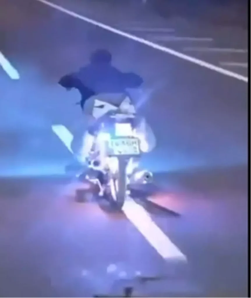 Trafiği Tehlikeleştiren Motosikletliye Yüksek Ceza