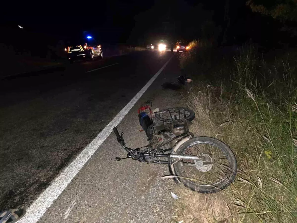 Motosiklet Çarpışması: 3 Yaralı