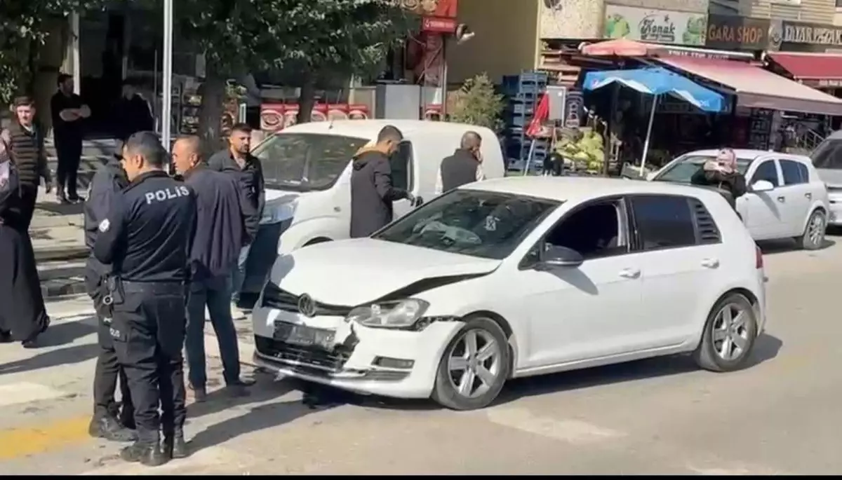 Muş’ta Trafik Kazası: 2 Kişi Yaralandı