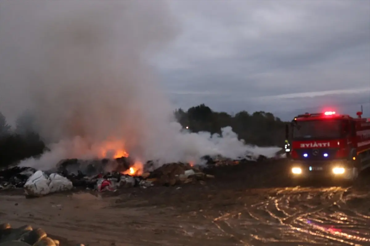 “Ordu’da Atık Toplama Merkezi Yangını Kontrol Altına Alındı”