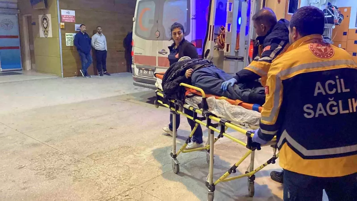 Otobüs Kazasında Ağır Yaralanan Yaya Hastaneye Kaldırıldı